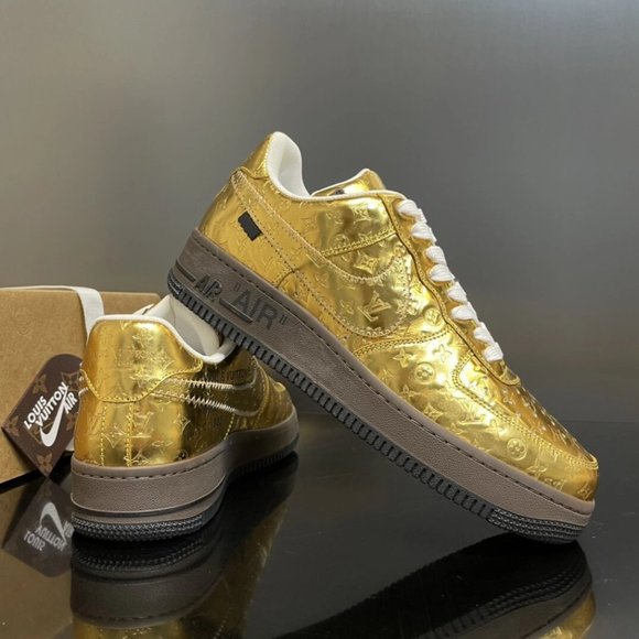 Nike shoes - Picture 2 of 7